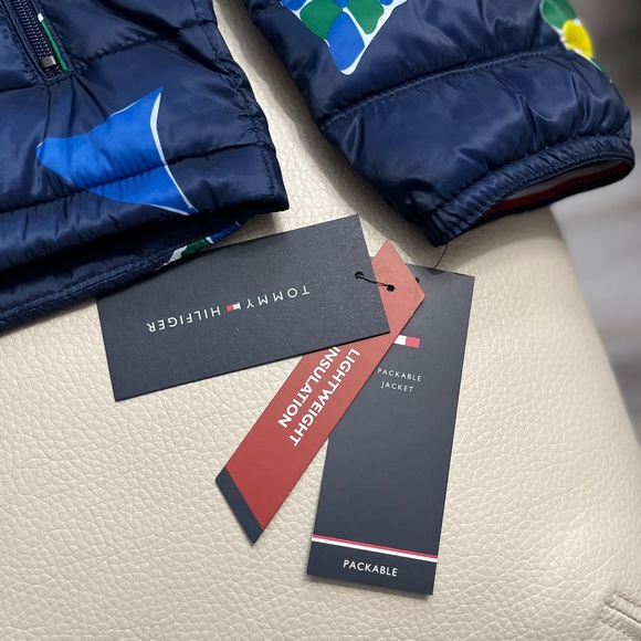 NWT - Tommy Hilfiger Adult Packable Lightweight Quilted Jacket - Men M/Women L - Picture 6 of 13